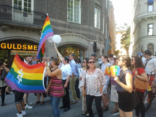 Photo représentant des juifs suédois à la Gay Pride de Stockholm Jewpop